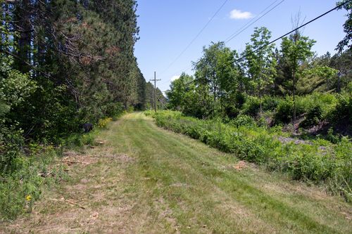 000 N Riverside Rd, Moose Lake, MN, 55767 | Card Image