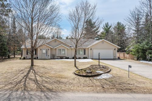 8601 Oak Park Cir, Minocqua, WI, 54548-8751 | Card Image