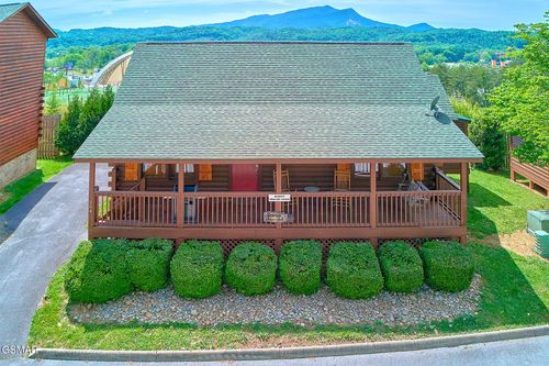 264 Moose Ridge Way, Pigeon Forge, TN, 37863 | Card Image