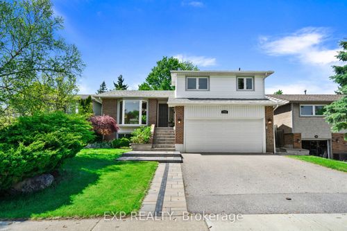 2793 Inlake Crt, Mississauga, ON, L5N2A4 | Card Image