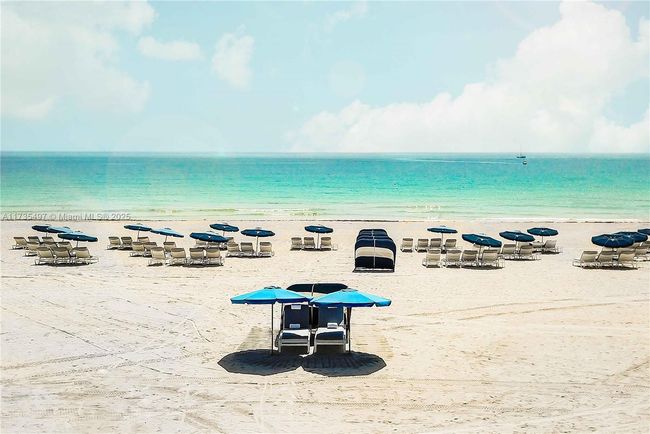 APT-1704 - 50 S Pointe Dr, Condo with 2 bedrooms, 3 bathrooms and null parking in Miami Beach FL | Image 17