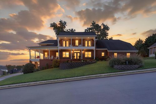 2566 Heron Cove Ln, Soddy Daisy, TN, 37379-9527 | Card Image