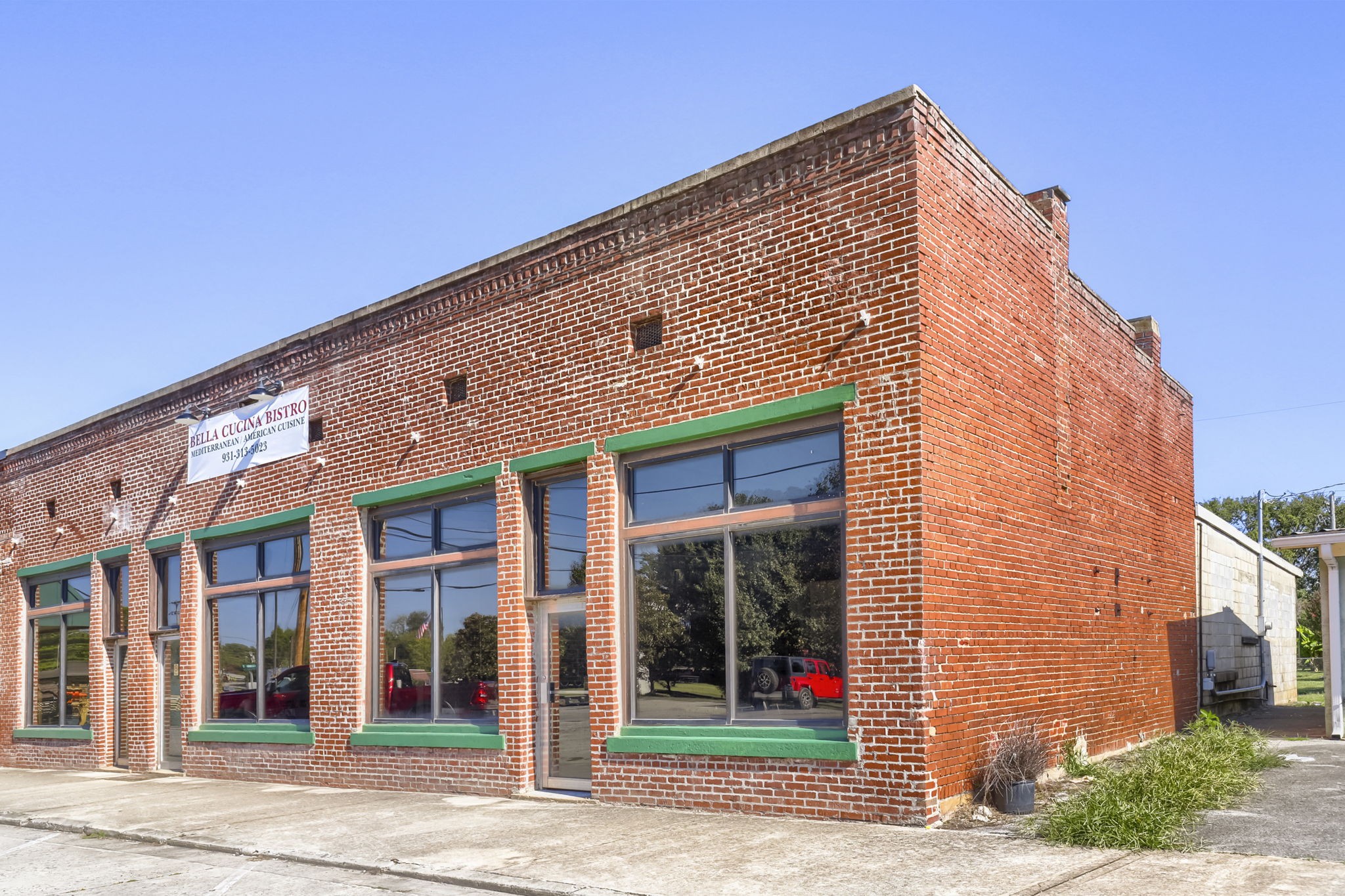 230 Tennessee Ave S, Cowan, TN 37318