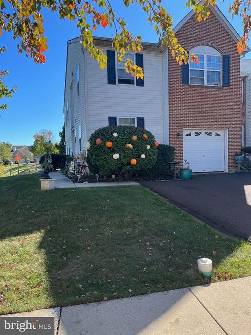 133 Hampshire Dr, SELLERSVILLE, PA, 18960-2880 | Card Image
