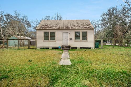 202 Beatrice St, La Marque, TX, 77568-4213 | Card Image