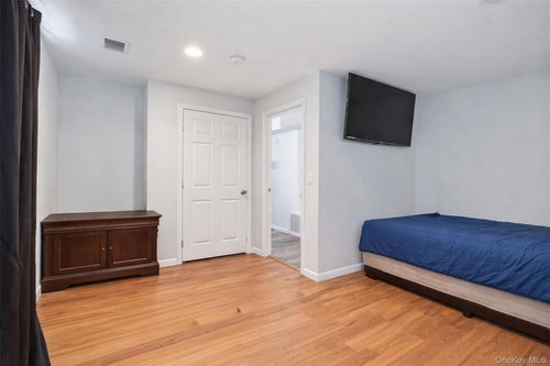 153 S Pascack Rd, Nanuet, NY, 10954-5976 | Card Image