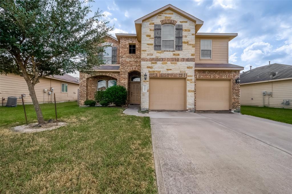 Roaring Peaks Ln, Katy, TX 77449