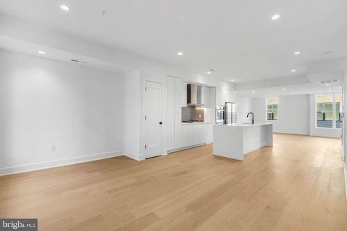 h4b-635 N 7th St, PHILADELPHIA, PA, 19123-3416 | Card Image