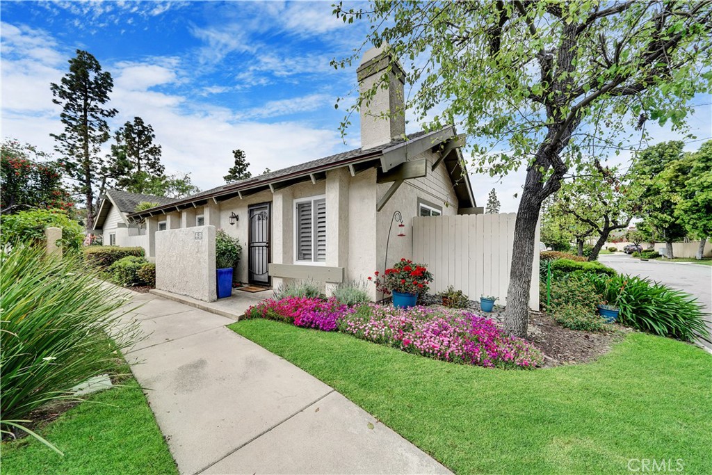 175 - 22912 Caminito Rojo, Sold in Laguna Hills - Zoocasa