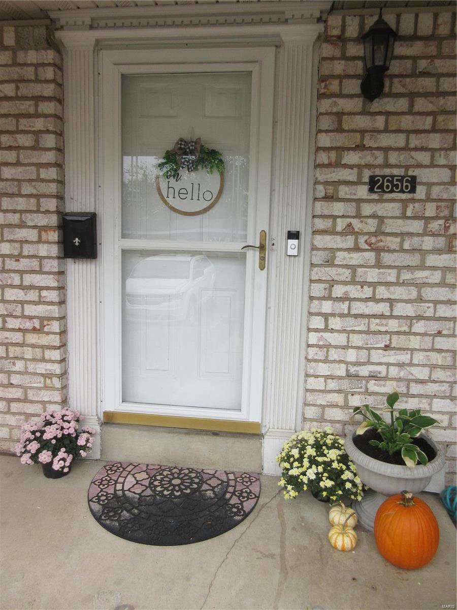 Falcons Way, Saint Charles, MO 63303