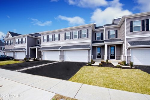 3003 Navigator Ave, Marlboro, NJ, 07746-2643 | Card Image