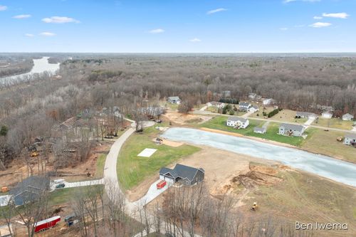 9071 Weston Dr, Coopersville, MI, 49404-8718 | Card Image