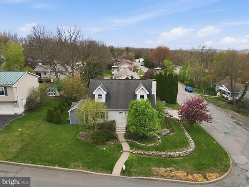 30 Freedom St, HAZLE TOWNSHIP, PA, 18202-9322 | Card Image