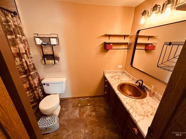 245 3 Rd St W, House other with 3 bedrooms, 2 bathrooms and 4 parking in Huntington OR | Image 13