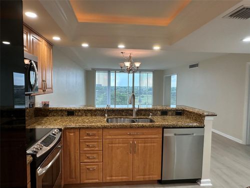 apt-801-3510 Oaks Way, Pompano Beach, FL, 33069-5370 | Card Image