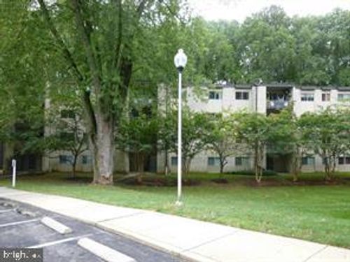 132-5200 Crossfield Ct, ROCKVILLE, MD, 20852-2151 | Card Image