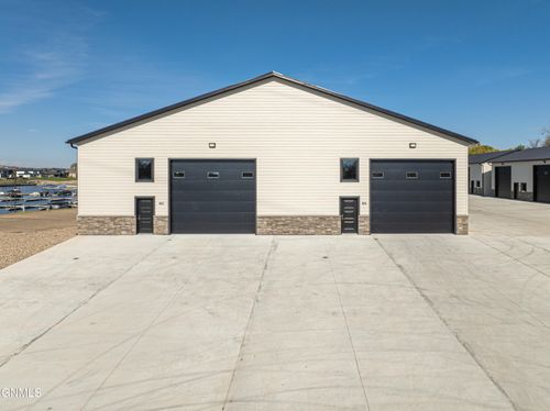 g3-5902 Burnt Creek Loop, Bismarck, ND, 58503-9309 | Card Image