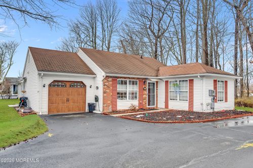 1000-67 Farnworth Close, Freehold, NJ, 07728-3861 | Card Image