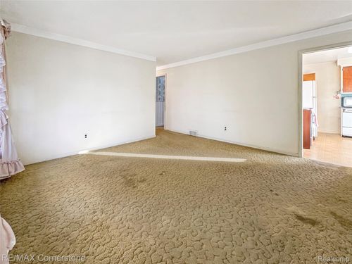 31917 Kathryn St, Garden City, MI, 48135-3333 | Card Image