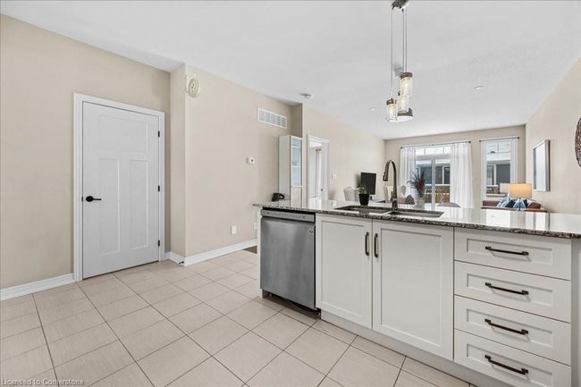 14 Turbinia Crt, Townhouse with 3 bedrooms, 3 bathrooms and 2 parking in Grimsby ON | Image 7