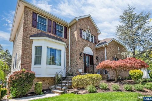 18 Hope Street, Montvale, NJ, 07645 | Card Image