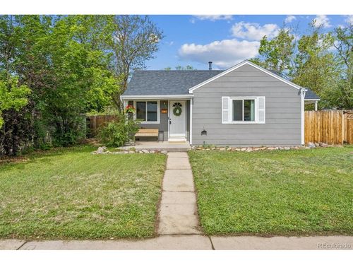 915 Newark St, Aurora, CO, 80010-4163 | Card Image