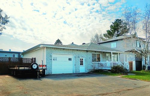 924 11e Av, Laval, QC, H7R4M7 | Card Image
