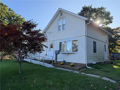 8 Pike St, South Kingstown, RI, 02879-2909 | Card Image