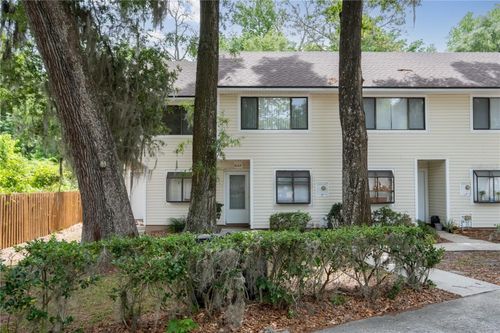 6105 8th Ln, GAINESVILLE, FL, 32607-3636 | Card Image