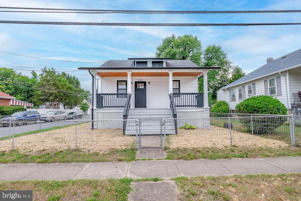 43rd Ave, Brentwood, MD 20722