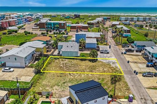 617 Island Retreat Road, Port Aransas, TX, 78373 | Card Image