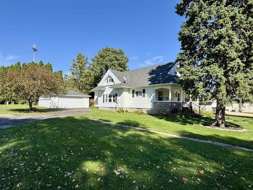 880 9th St, FENNIMORE, WI, 53809-1701 | Card Image