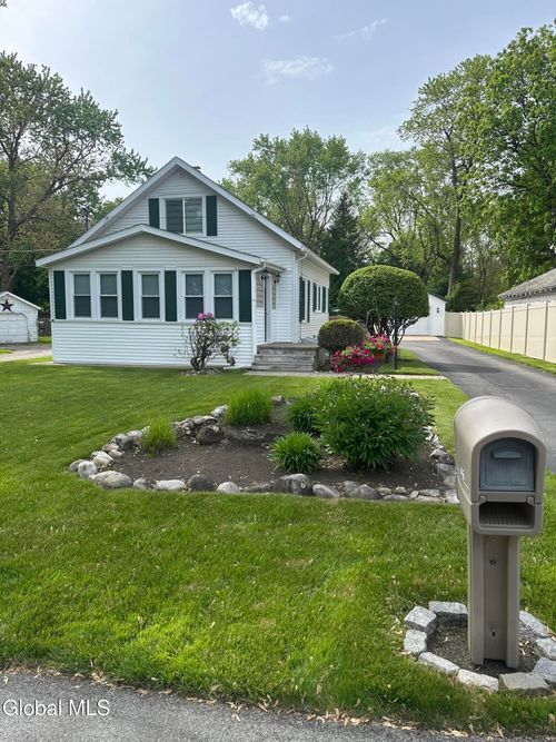 146 Larrabee Rd, Glenville, NY, 12302-6332 | Card Image