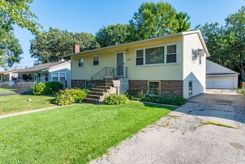 2109 W Pacific Avenue, Waukegan, IL, 60085 | Card Image