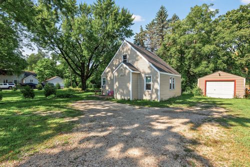 1421 4th Ave, Newport, MN, 55055-1122 | Card Image