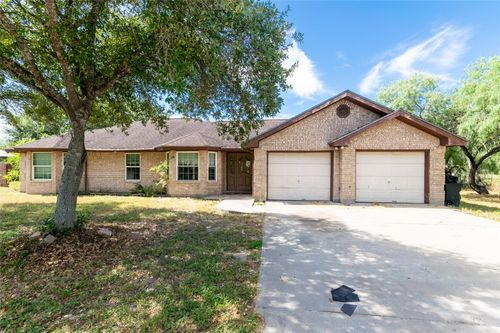 243 Melanie Ln, Kingsville, TX, 78363-8886 | Card Image