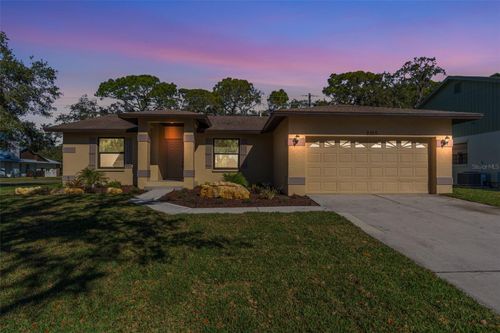 2105 Cork Oak St, SARASOTA, FL, 34232-6801 | Card Image
