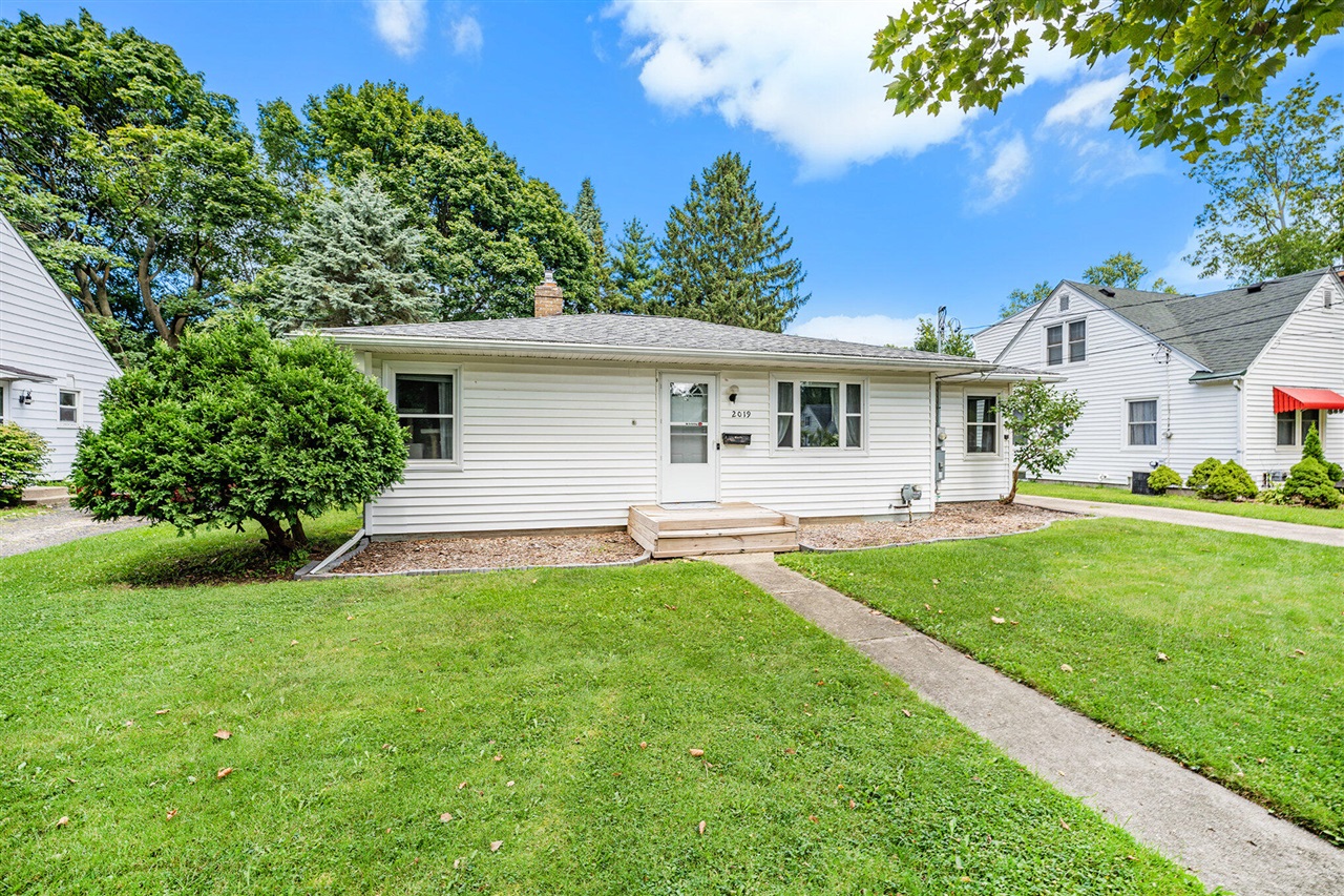 Paddington Rd, Kalamazoo, MI 49001