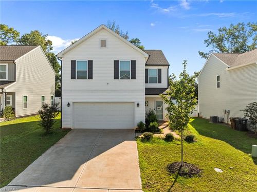 5624 Baverhof Dr, Greensboro, NC, 27405-8320 | Card Image