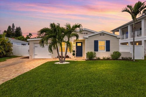 105 3rd St, BELLEAIR BEACH, FL, 33786-3210 | Card Image