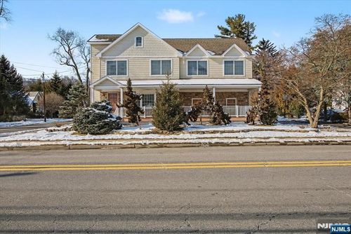 85 Sheridan Ave, Ho Ho Kus, NJ, 07423-1558 | Card Image
