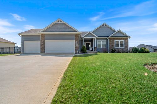 2770 E Lake Tahoe Trl, Warsaw, IN, 46582-8215 | Card Image