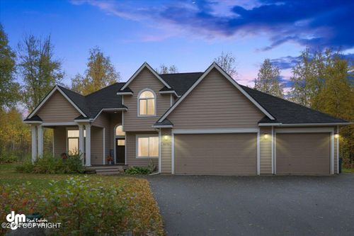 8270 E Splendid View Drive, Palmer, AK, 99645 | Card Image