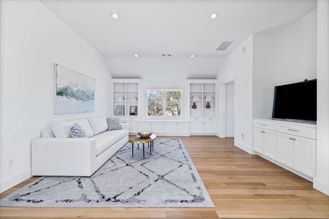 11021 Royalshire Dr, House other with 5 bedrooms, 9 bathrooms and null parking in Dallas TX | Image 22
