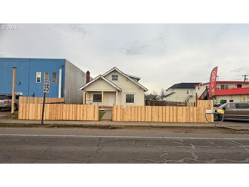 149 S Front St, Creswell, OR, 97426-9575 | Card Image
