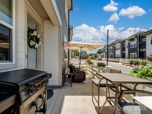 5880 Mantle Way, Kannapolis, NC, 28081-4385 | Card Image