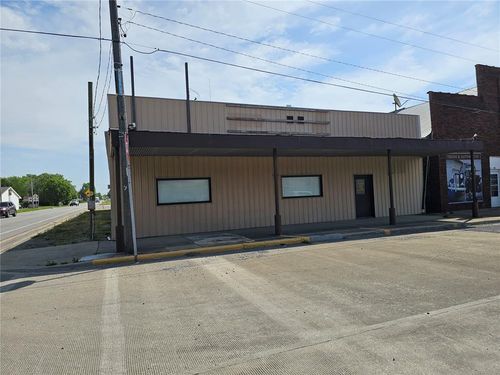 103 E Broad St, Raymond, IL, 62560-5226 | Card Image