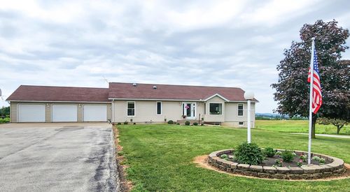 2661 315th St, Hopkinton, IA, 52237-7645 | Card Image