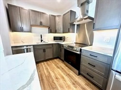 unit-303-21 Summer St, Natick, MA, 01760-4533 | Card Image