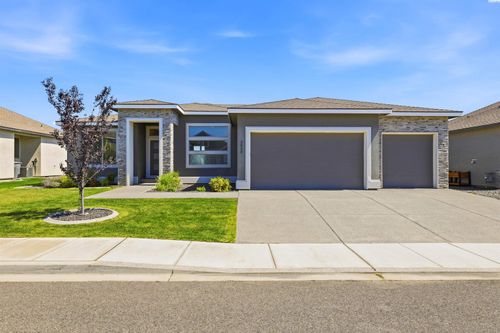 3030 Wild Canyon Way, Richland, WA, 99354-7801 | Card Image